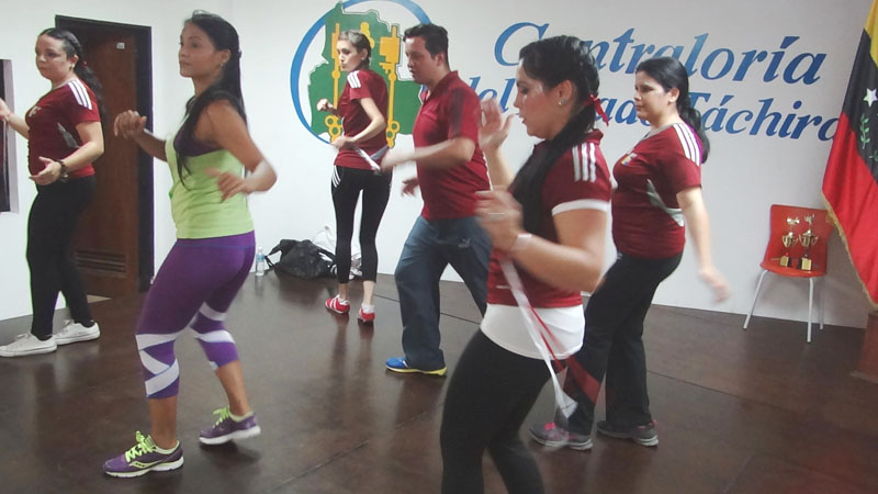 Bailoterapia Día del Empleado Público 10