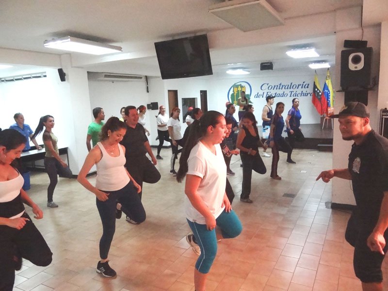 Bailoterapia Día del Empleado Público 27