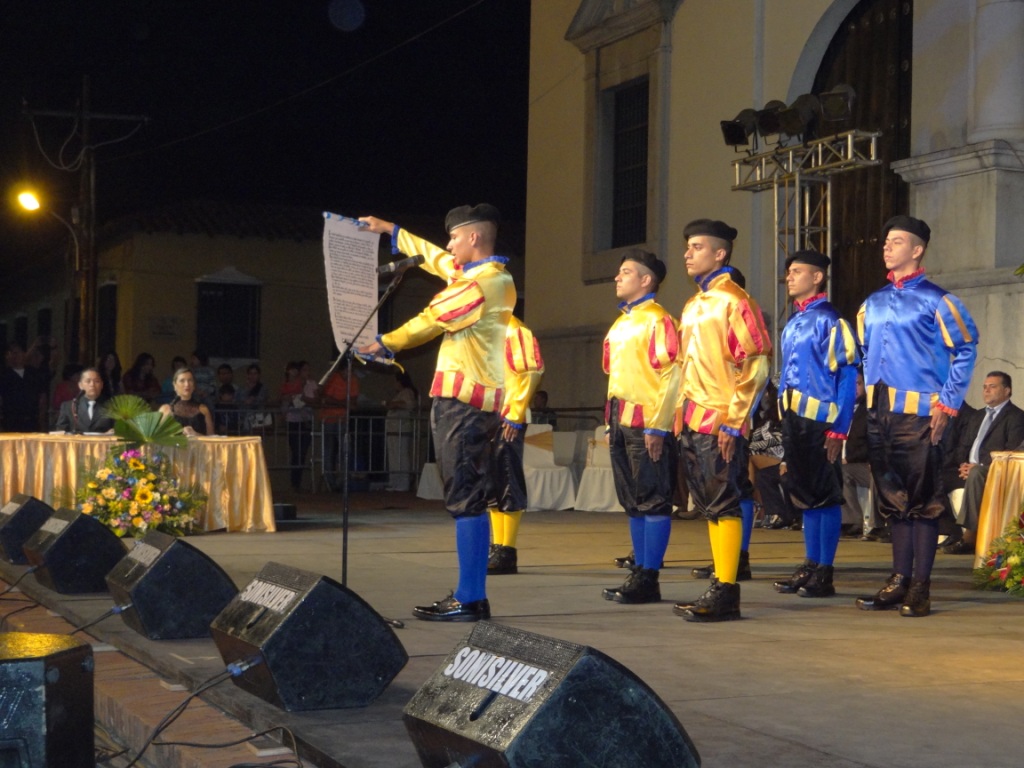 sesión solemne 1er bando de feria 201410