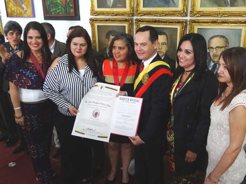 Condecoración Día del Abogado13