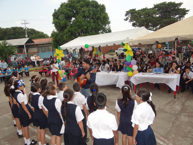 Rescatando Valores a través del Programa "La Contraloría Va a la Escuela"3