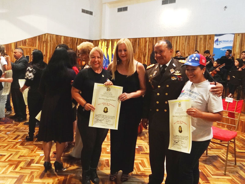 Dia internacional de la mujer 201714
