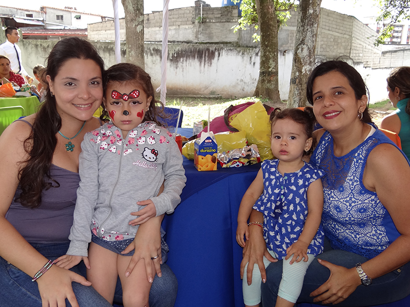 Fiesta Infantil de Navidad niños y niñas cet7