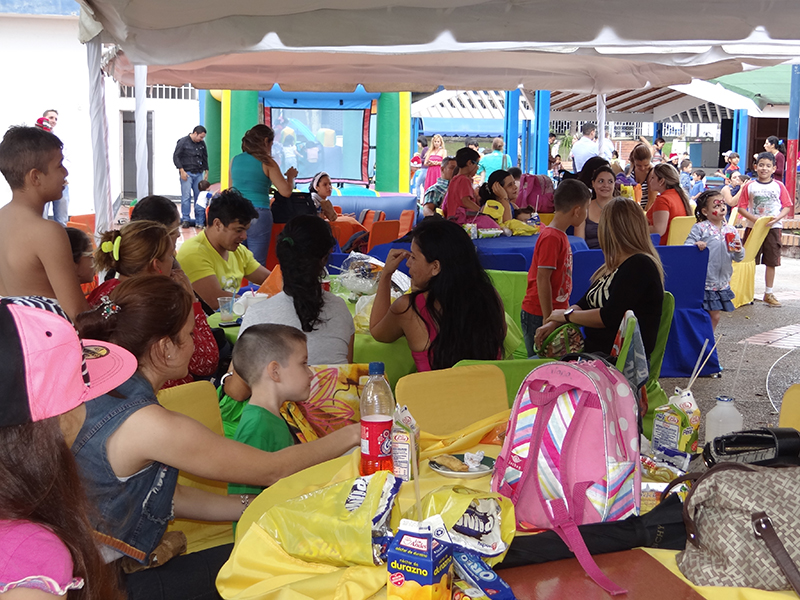 Fiesta Infantil de Navidad niños y niñas cet10