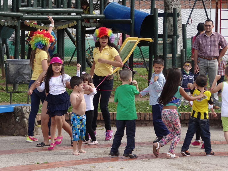 Fiesta Infantil de Navidad niños y niñas cet15