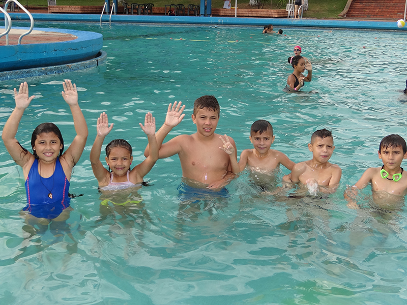 Fiesta Infantil de Navidad niños y niñas cet20