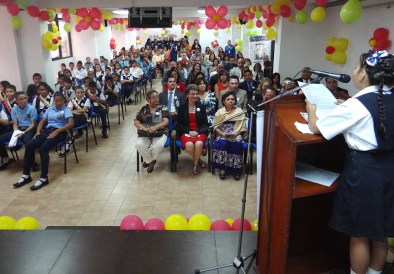 Juramentación 2013 Niños Contralores2