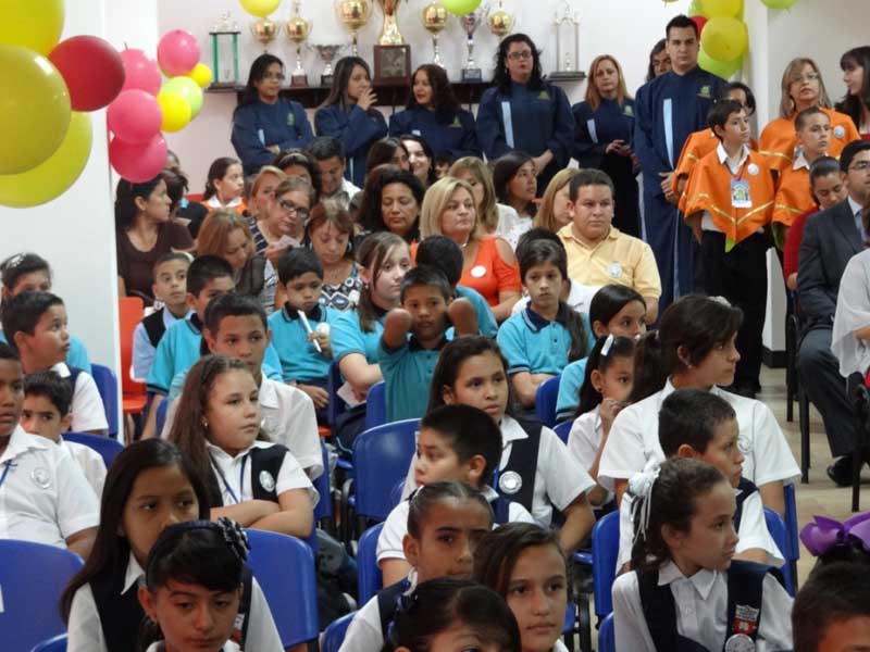 Juramentación 2013 Niños Contralores5