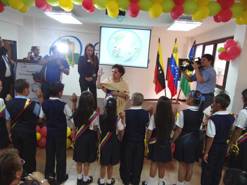 Juramentación 2013 Niños Contralores7