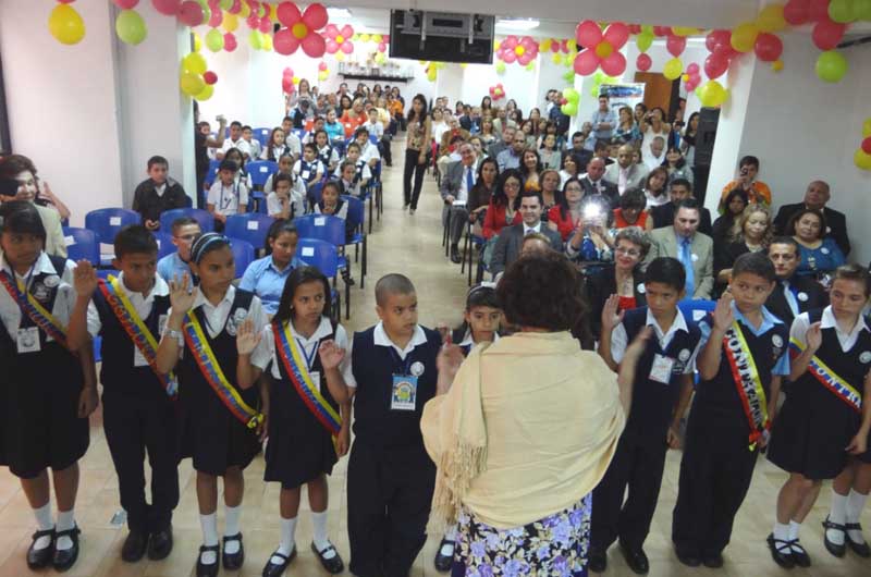 Juramentación 2013 Niños Contralores15