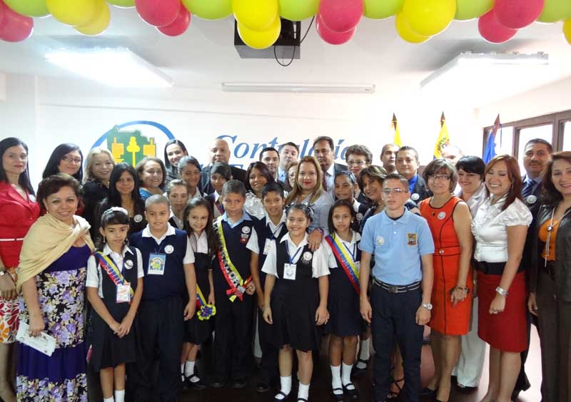 Juramentación 2013 Niños Contralores18