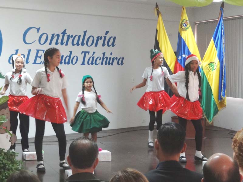 Juramentación 2017 XIV de Niños Contralores8