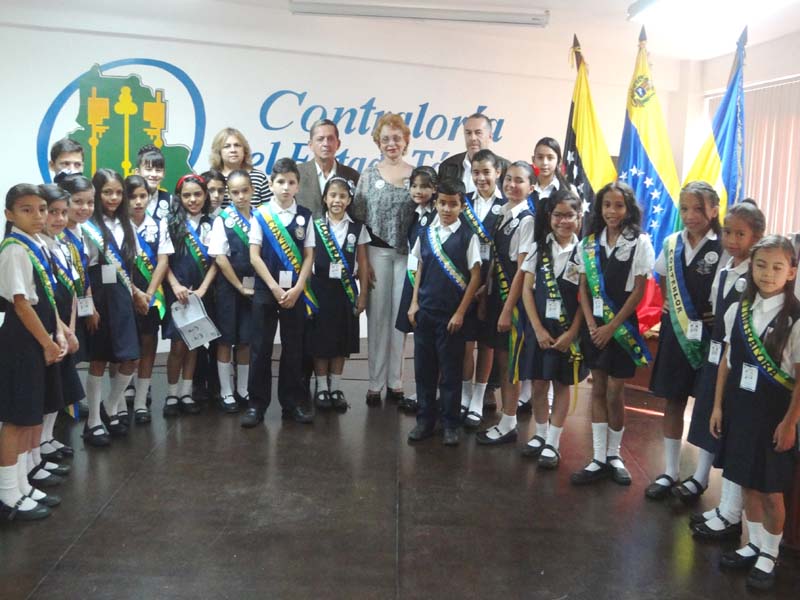 Juramentación 2017 XIV de Niños Contralores12