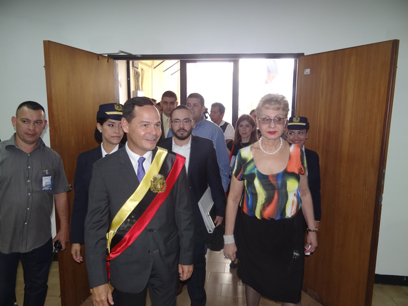 Gobernador del Estado Entrega Memoria y Cuenta Ejercicio Fiscal 20155