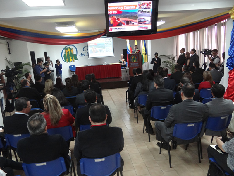 Gobernador del Estado Entrega Memoria y Cuenta Ejercicio Fiscal 201512