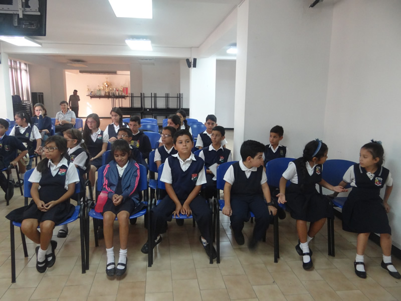 Grabación de Himnos con Niños del Programa la Contraloría va a la Escuela 4