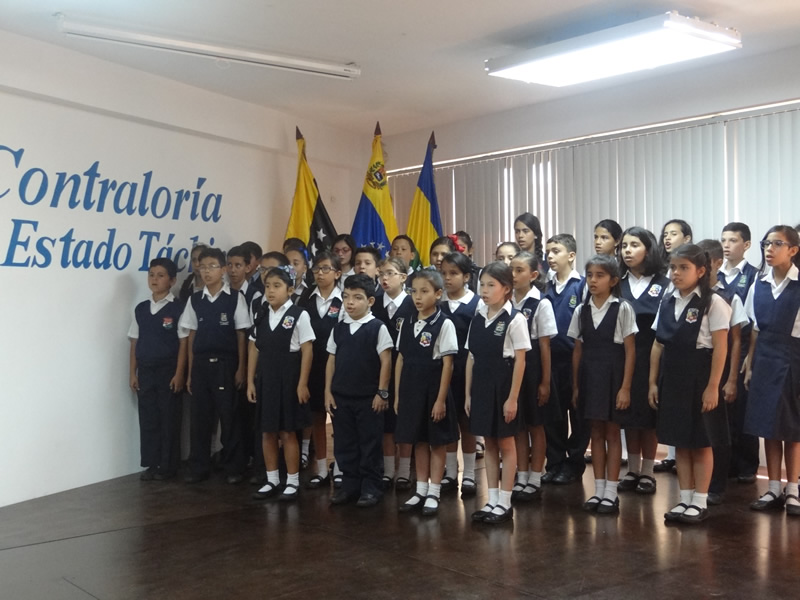 Grabación de Himnos con Niños del Programa la Contraloría va a la Escuela 29