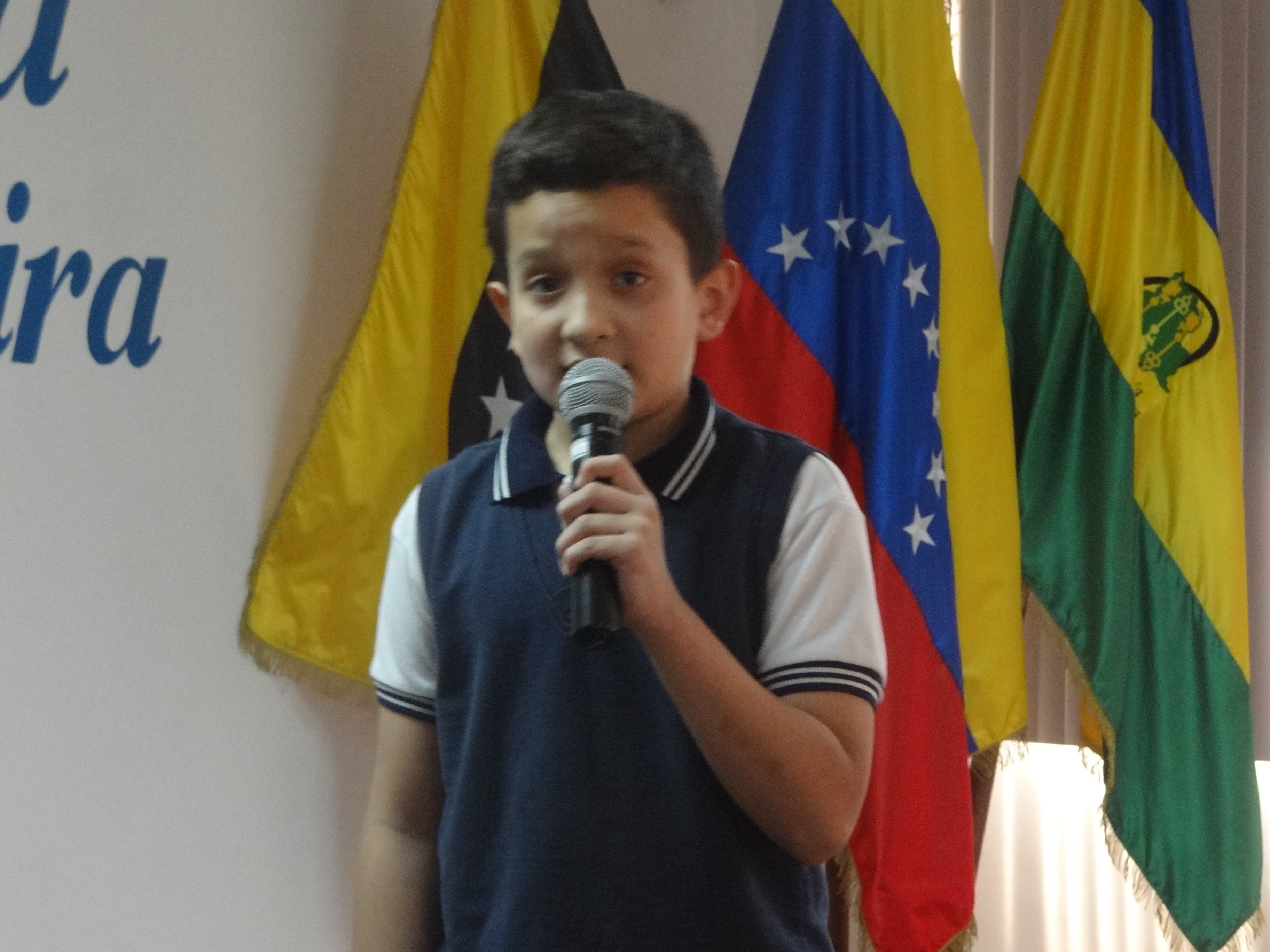 Grabación de Himnos con Niños del Programa la Contraloría va a la Escuela 46