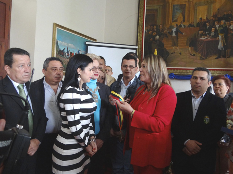 Sesión Día del Periodista10