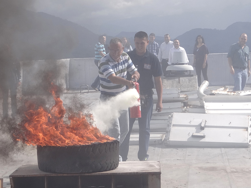Taller y Simulacro de Incendios 7