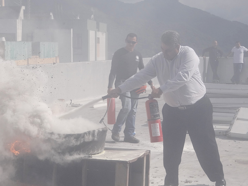 Taller y Simulacro de Incendios 14