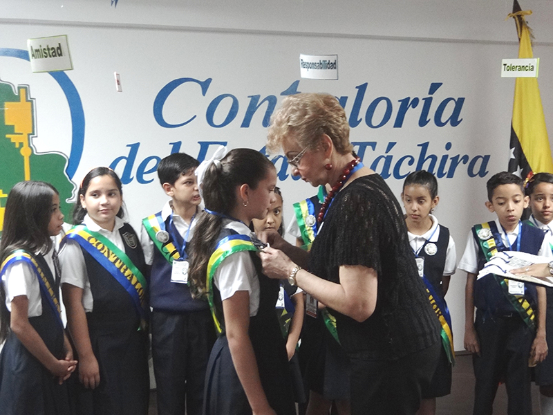 XII Juramentación de niños y niñas contralores20