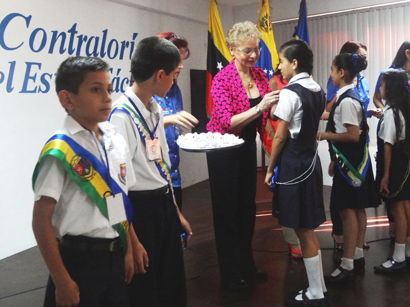 XIII juramentacion de Niños y Niñas Contralores2
