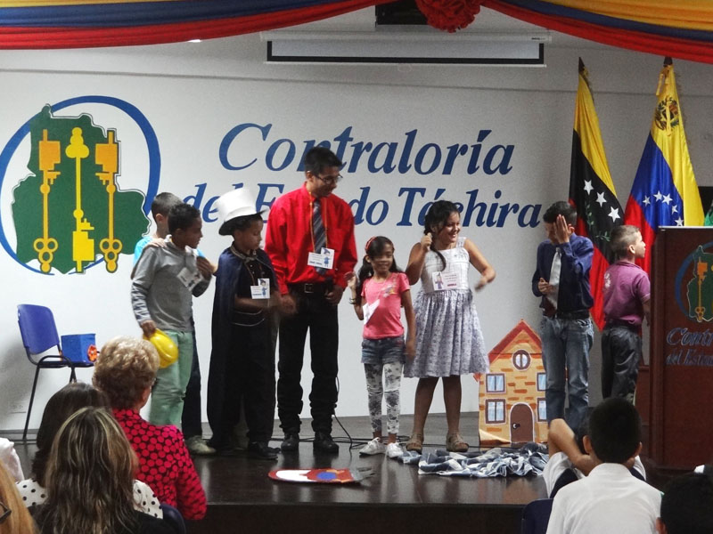 XIII juramentacion de Niños y Niñas Contralores34
