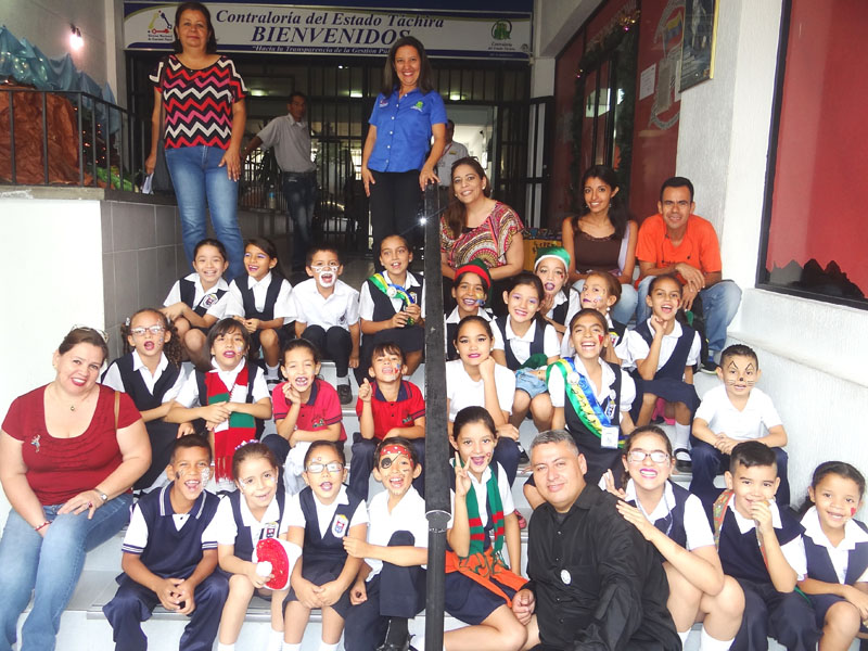 XIII juramentacion de Niños y Niñas Contralores38