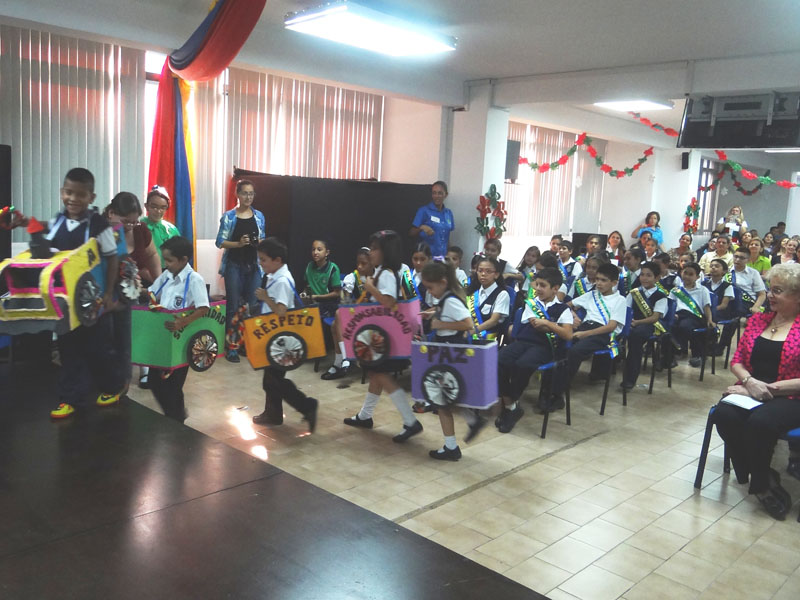 XIII juramentacion de Niños y Niñas Contralores40