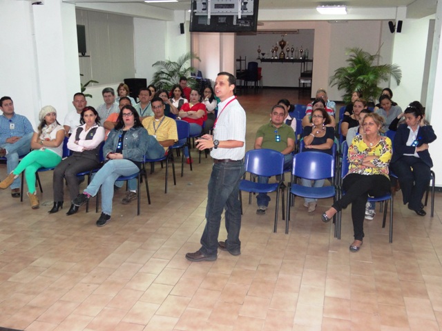 Se dictó charla  “Manejo no farmacológico de las dislipidemias”
Para funcionarios de la CET
